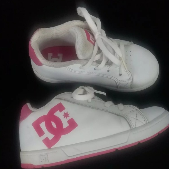 dc shoes pink and black
